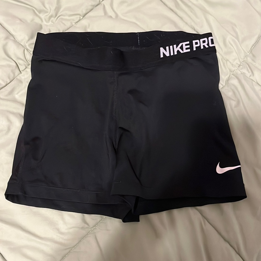 Women’s Nike Pros